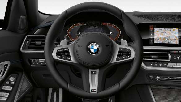 Variable sport steering BMW M340i xDrive Saloon G20 2020 Sapphire Black metallic cockpit interior