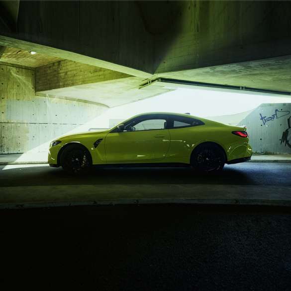 BMW M4 Competition Coupé G82 2020 Sao Paulo Yellow side view BMW M4 Competition Coupé G82 2020 Sao Paulo Yellow side view