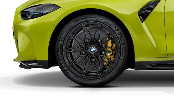 19"/20" M forged wheels 826 M BMW M4 Competition Coupé G82 2020 Sao Paulo Yellow BMW M4 Competition Coupé G82 2020 Sao Paulo Yellow 19"/20" M forged wheels 826 M close-up