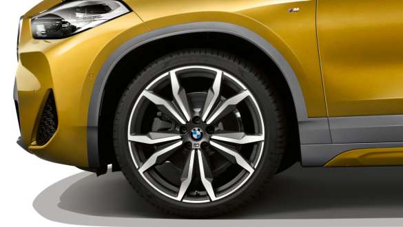 wheel arches BMW X2 F39 Wheel arches BMW X2 2018 F39 Galvanic Gold metallic side view