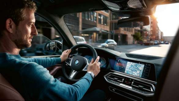 BMW X5 G05 2018 interior driver using Connected Navigation