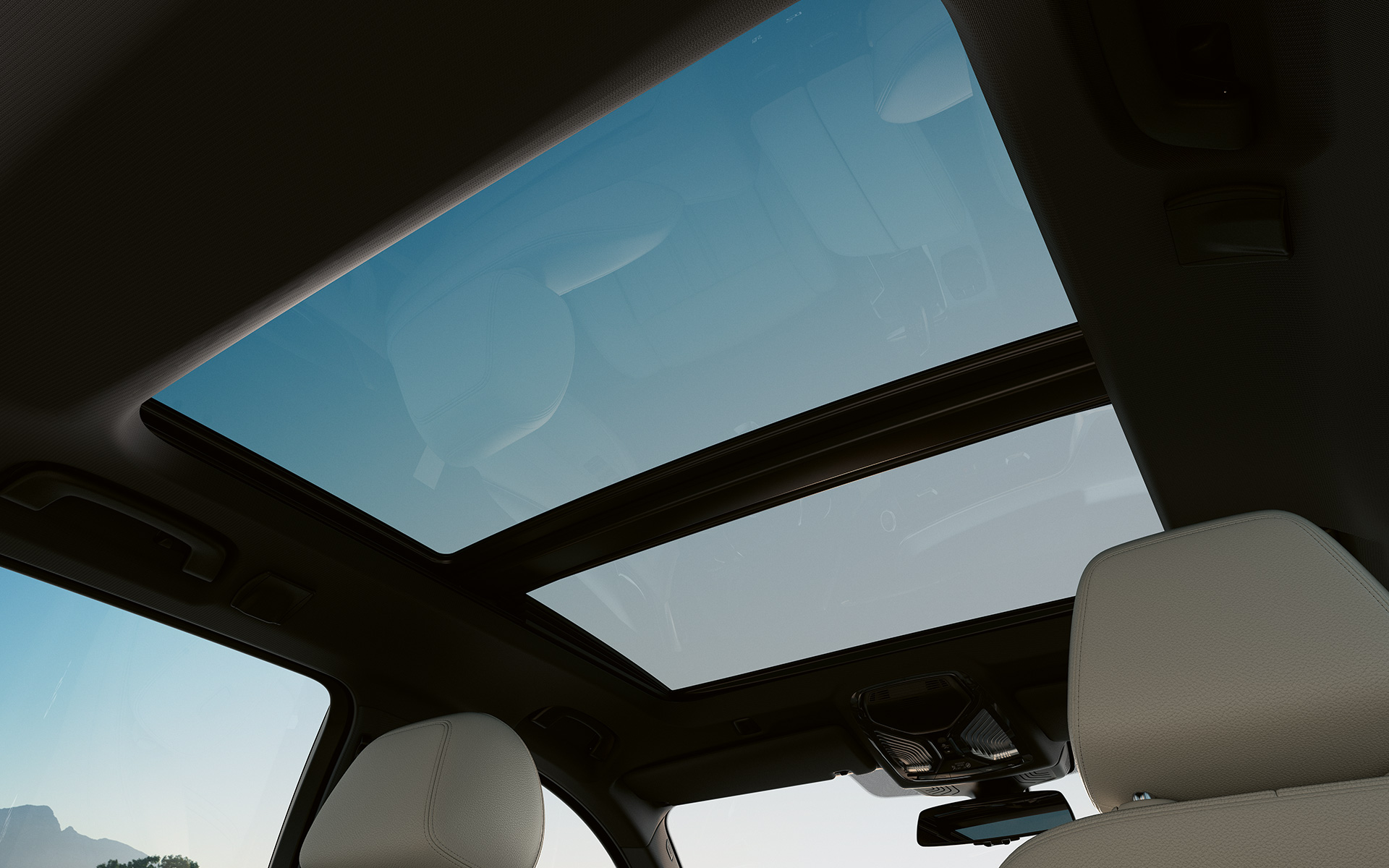 Panoramic Glass Sunroof BMW 5 Series Touring G31 LCI Panoramic Glass Sunroof closed BMW 5 Series Touring G31 Facelift 2020 Grey interior