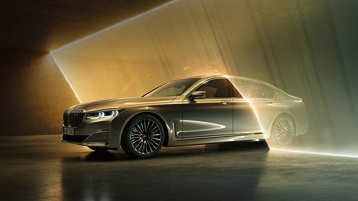 BMW 7 Series Saloon Light staging rear BMW 7 Series Saloon: Light staging on the rear, close-up