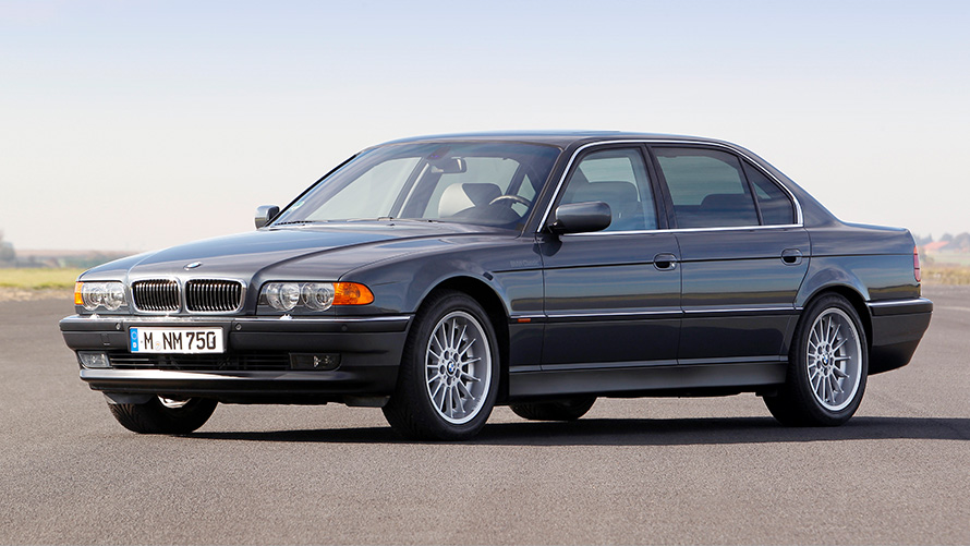 BMW 7 series Saloon (E38) 7/8 side view standing BMW 7 series Saloon (E38) 7/8 side view standing