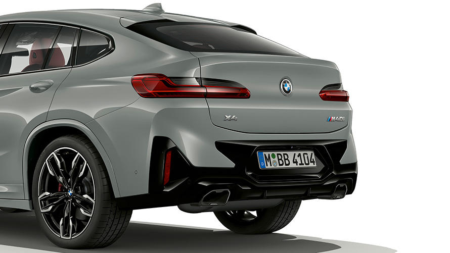 BMW X4 G02 Brooklyn Grey rear design 2021The rear of the BMW X4 sends out a signal of authority and sportiness. Full LED rear lights in a new styling ensure even greater presence, while broad, flush, free-form tailpipes emphasise the modernity of the progressive Sports Activity Coupé. Combined with the redesigned underbody protection located between the tailpipes, the rear of the BMW X4 presents a clear, powerful face to the road. BMW X4 G02 Brooklyn Grey close-up rear design 2021