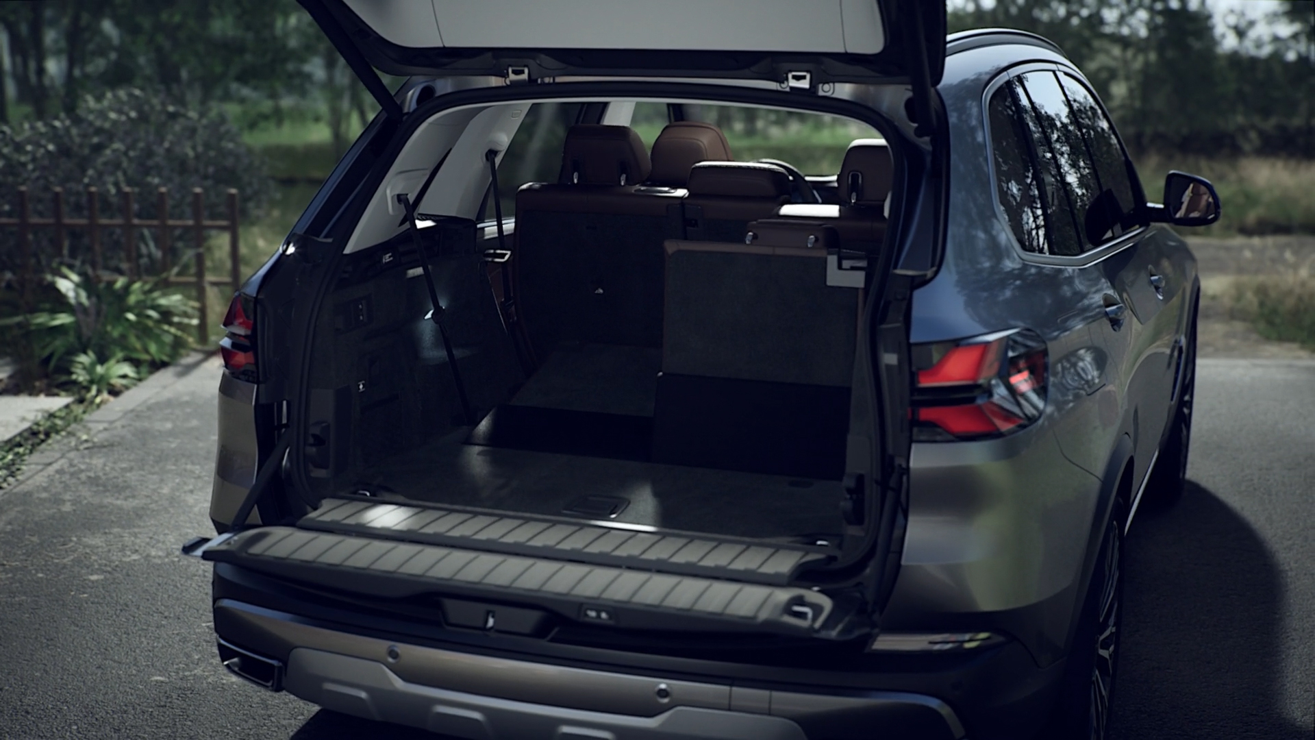 BMW X5 - Large Comfortable Family SUV: Price, Hybrid, Interior