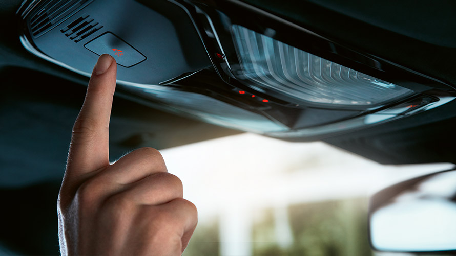 Intelligent Emergency Call Finger pressing Intelligent Emergency Call.