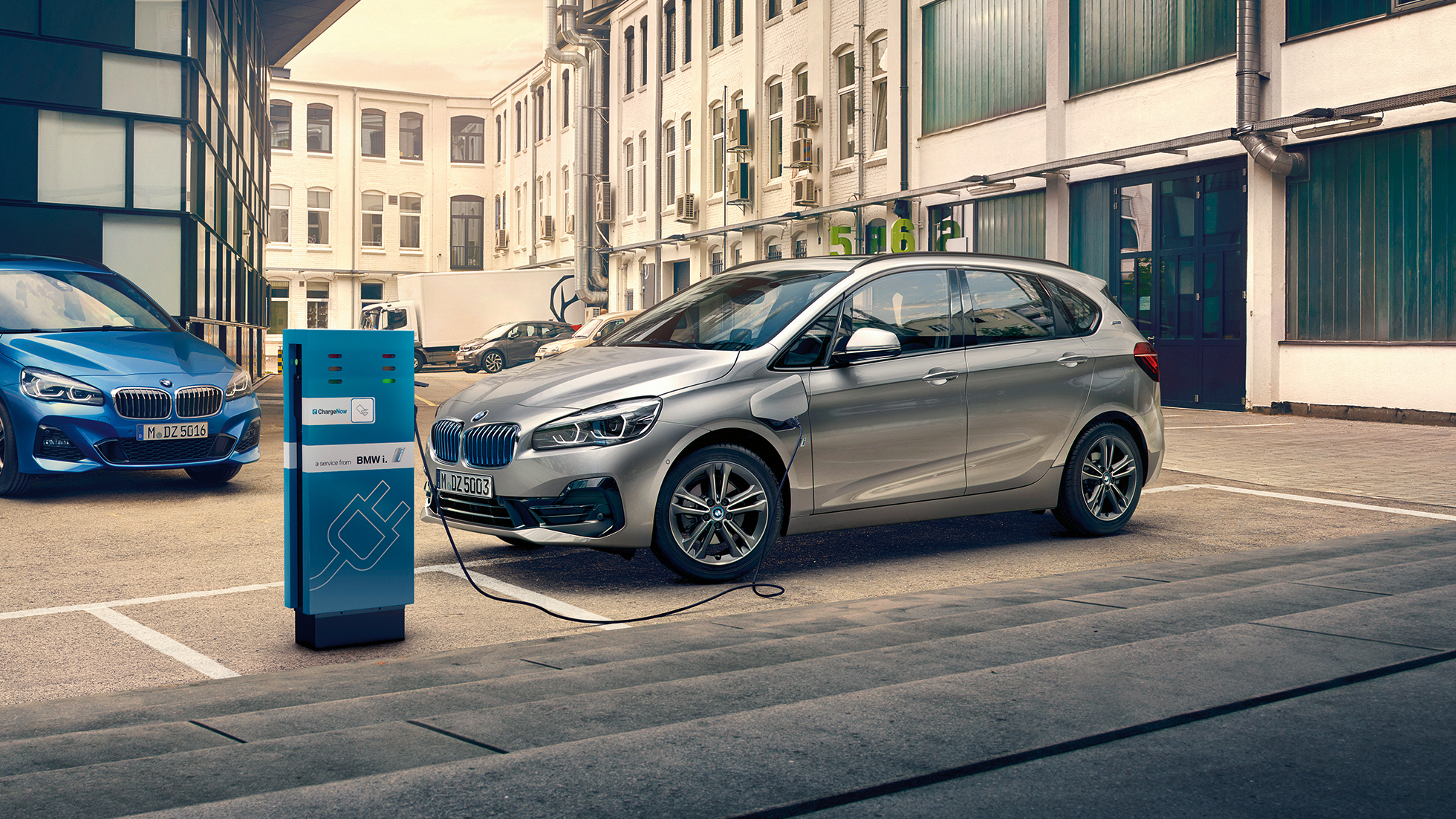 BMW 225xe Active Tourer BMW 225xe Active Tourer at a charging station
