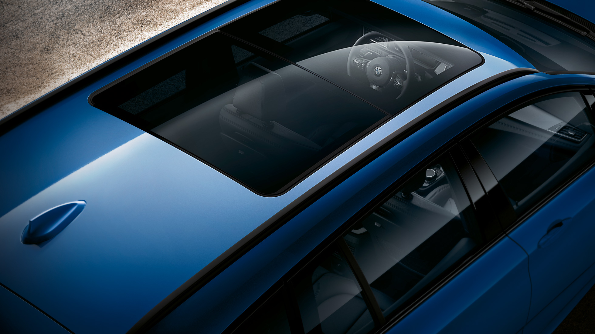 Panorama glass roof BMW 2 Series Gran Tourer Panorama glass roof BMW 2 Series Gran Tourer F46 Facelift 2018 Estoril Blue metallic bird’s-eye view