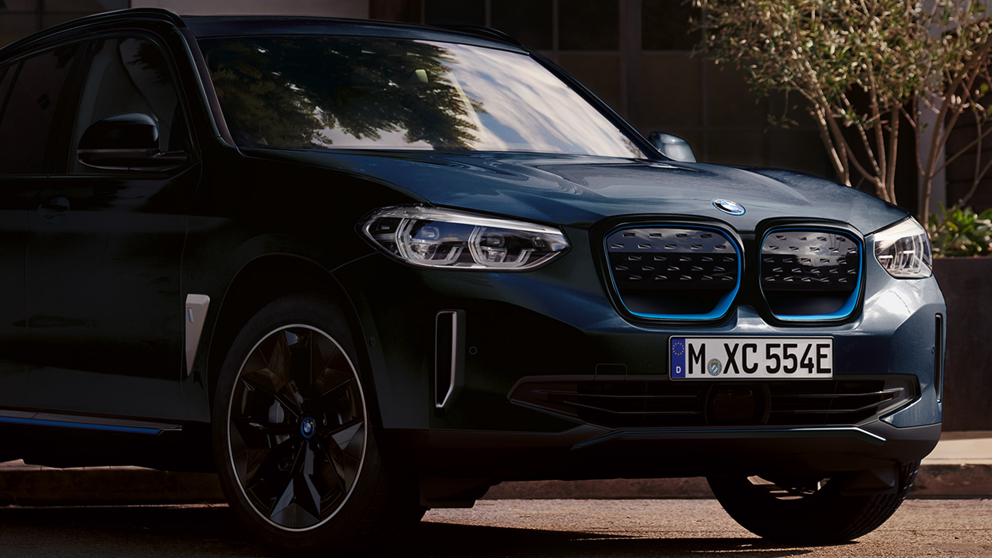 BMW x Series Range SUVs Luxury Comfortable Sporty SUV Cars