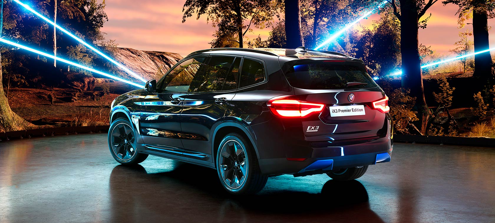 The BMW iX3 Premier Edition 3/4 rear side view The BMW iX3 Premier Edition 3/4 rear side view