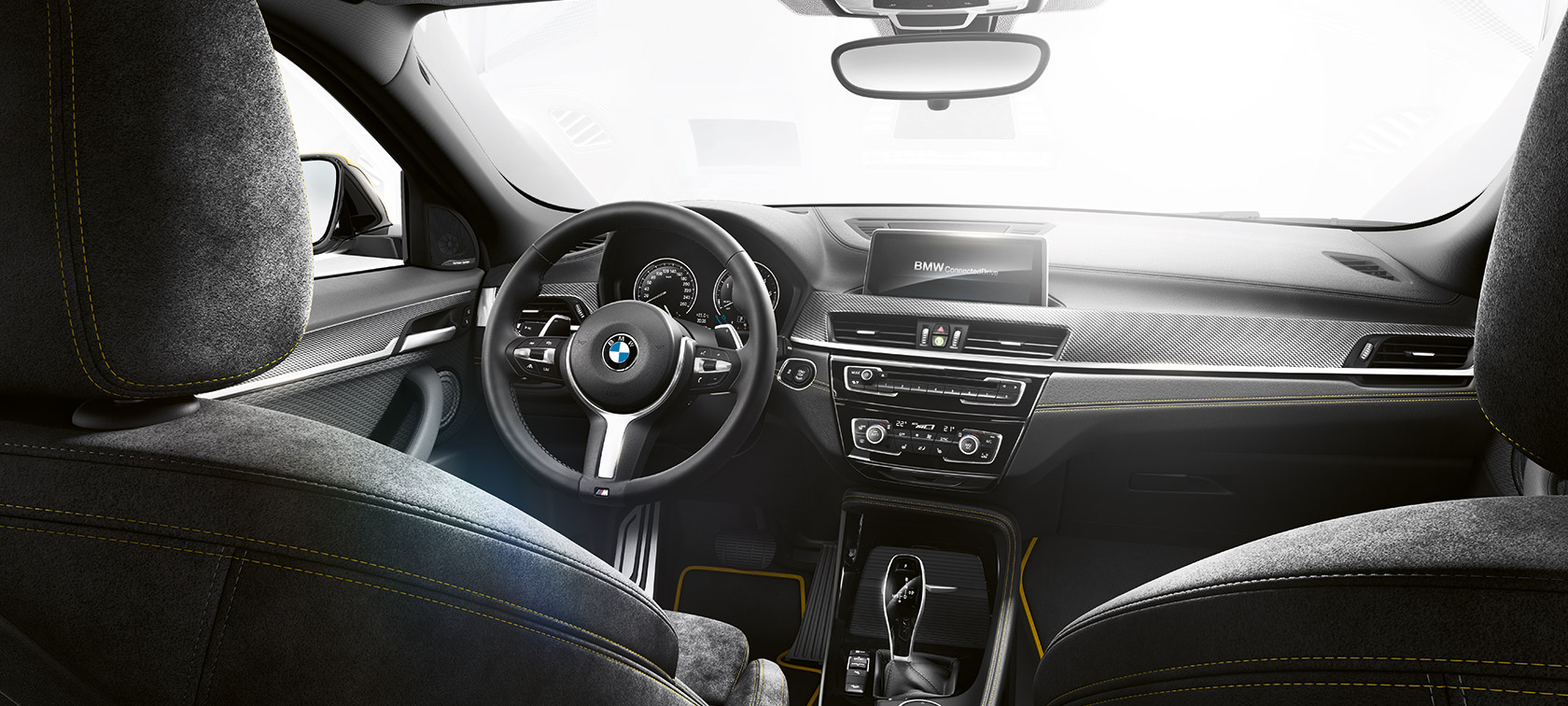 BMW X2 interior Interior BMW X2 2018 F39 Galvanic Gold metallic