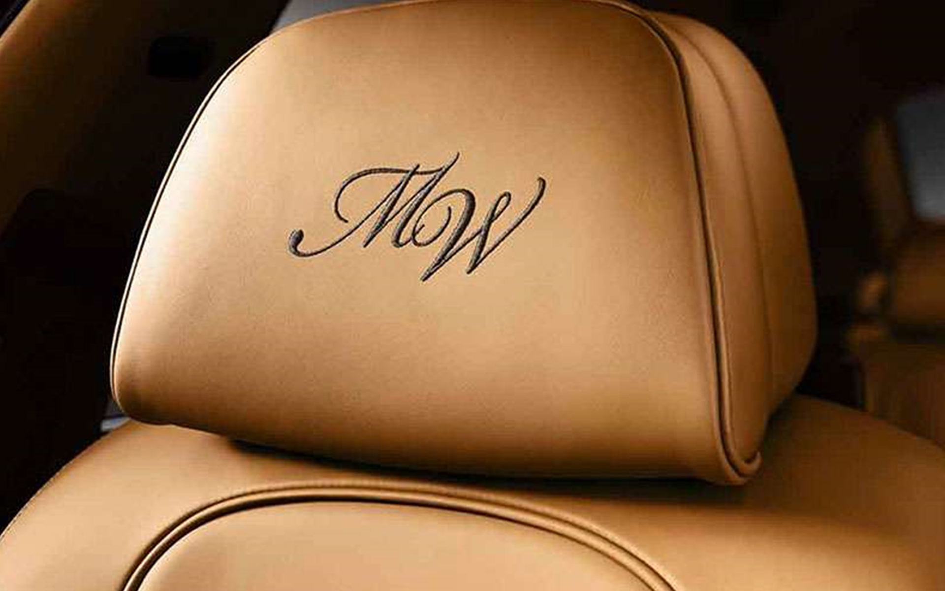 BMW Individual Manufaktur - Embroidered Front Headrests BMW Individual Manufaktur - Embroidered Front Headrests