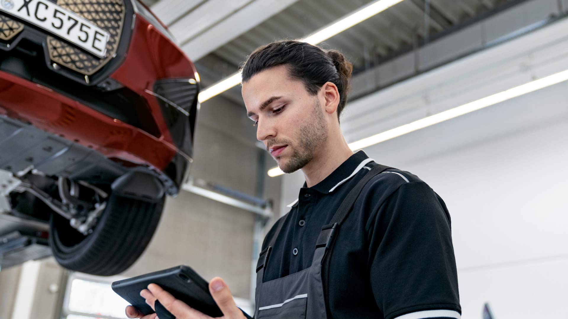 Electric car servicing