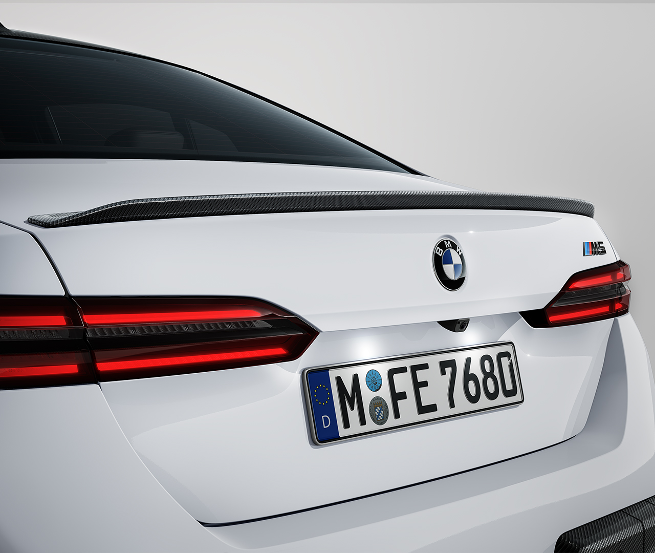 M5 Rear spoiler carbo